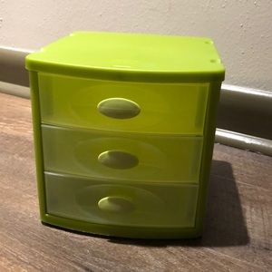 Small organization container